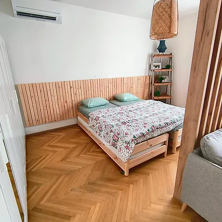 Lägenhet Big - 4 Bedroom, 2 Bathroom Old Town With Ac Bratislava