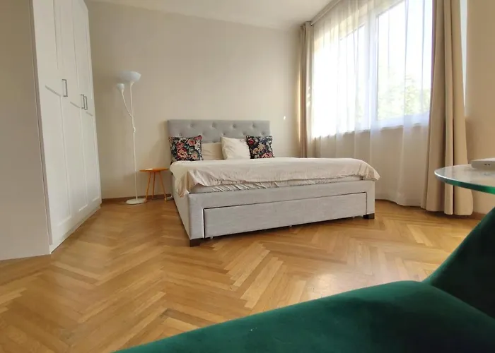 Apartamento Big - 4 Bedroom, 2 Bathroom Old Town With Ac Bratislava
